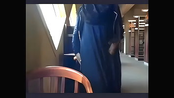 College Girl Showing Ass and Pussy in Cmpus