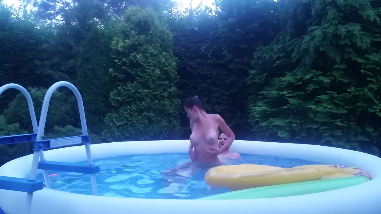 My stepbrother best friend comes over when he039_s not home and we fuck and creampie all over his bed_42728cc1