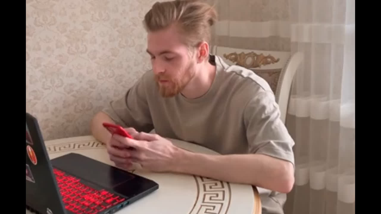 When our parents are not home we go hard_fe05c964