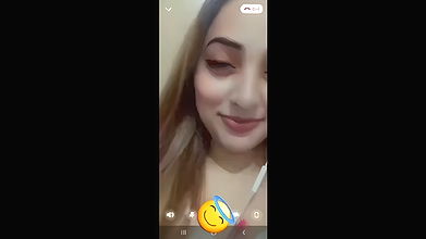 Paki girl showing boobs on video call