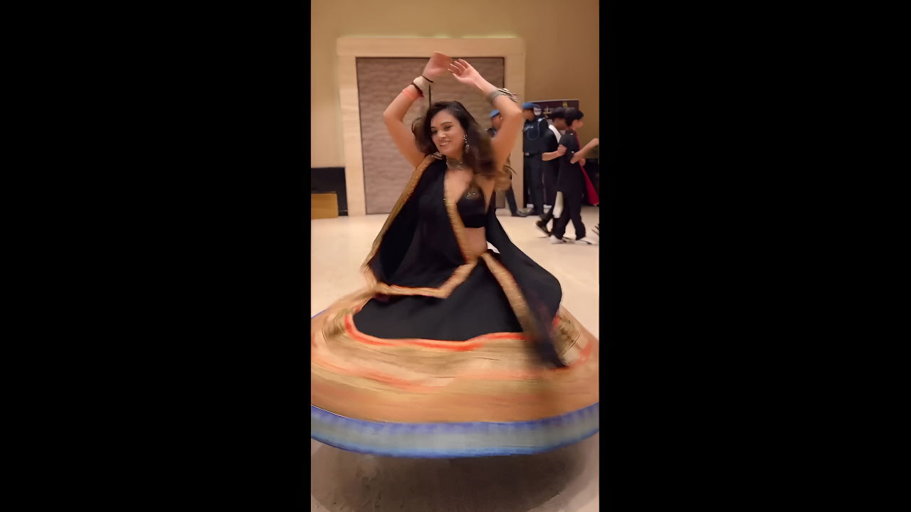 ANUPRIYA PARMAR GLAM SEXY BEAUTY IN BRA AND SKIRT UUFFF2