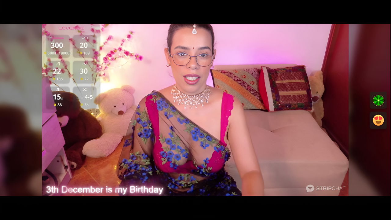 Sexy Bhabhi in Saree openning blouse Exposing Boobs 22