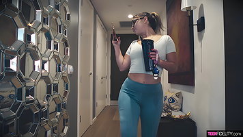 Teen Fidelity with Aria Banks in E704 Banks is Back!