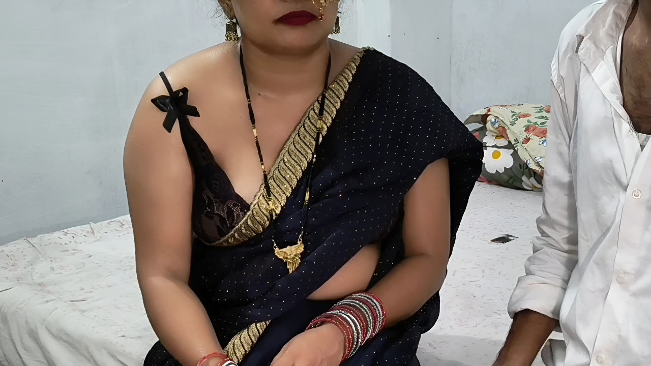 Son in Law Fucked His Stepmother in Law at Home She Also Gives Blowjob to Him Both Enjoyed Orgasm