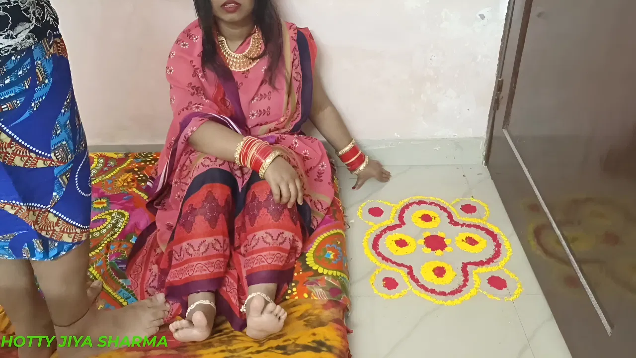 Desi Priya – Desi First Sex Holi