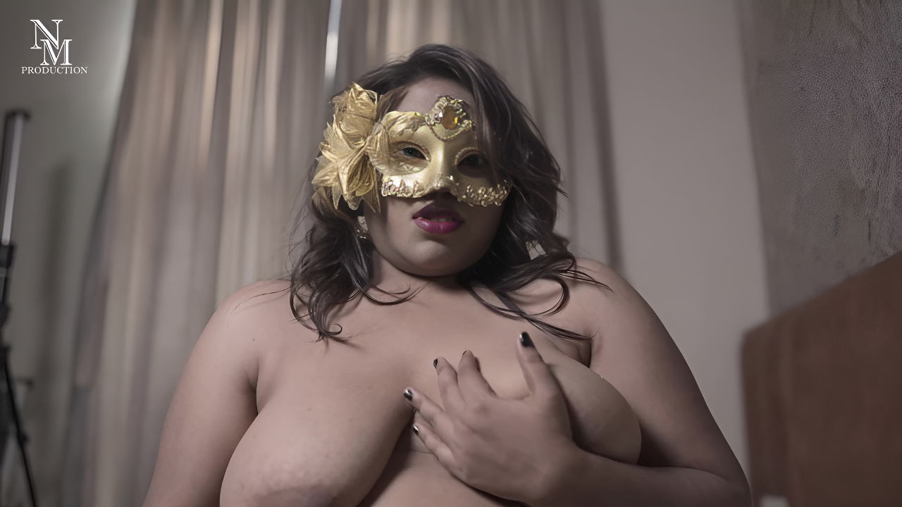 Calcutta Saree Model Tanisha Nude Video with Banana Teasing Full Nude Show 22