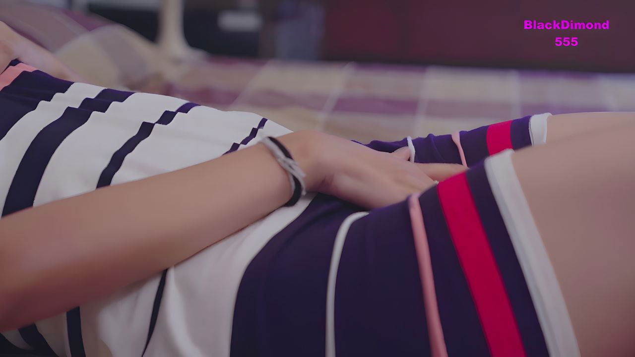 Alone Girl Fingering Her Pussy and sucking boobs