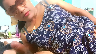 Beautiful Tamil Black Queen Model Hot Blowjob and Close Up Pussy Orgasm Nicely Fucking Pussy with Boss