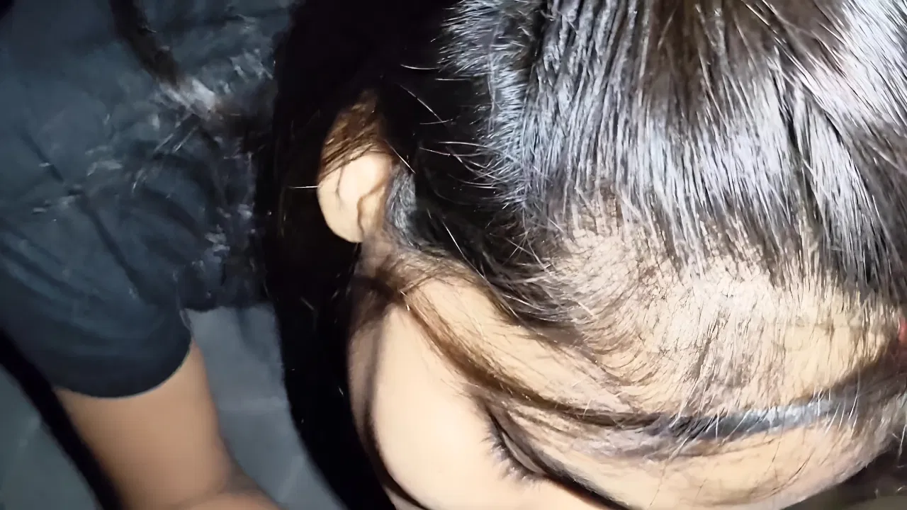 Finding my sister-in-law alone at home, I fucked her and made her virgin pussy cum