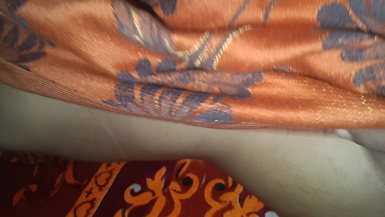 Housewife nude show in bed