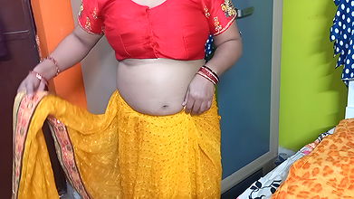 Indian bhabhi in yellow saree