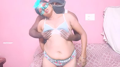 Desi housewife fucking boyfriend in Indian Sex MMS scandal