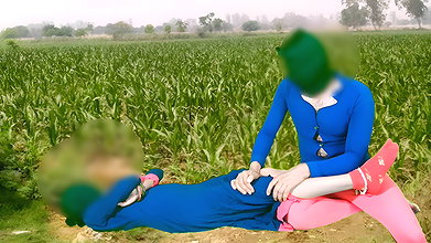 Gaon ki desi chudai Jungle Mein Mangal Village girl ki chudai outdoor jungle mein