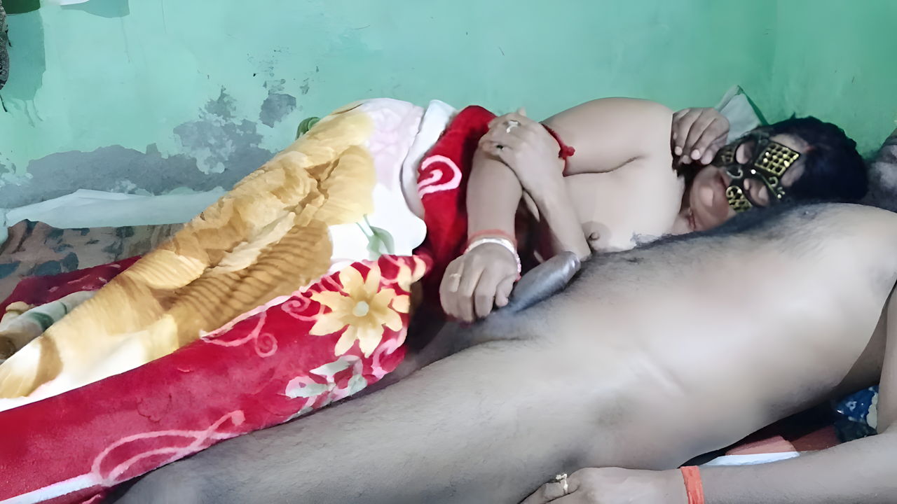 Indian Step Sister Ne Lund Chusaya or Ghodi Bna chudai Kiya