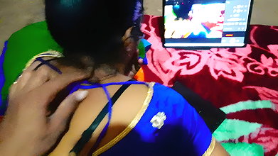 Meri gharwali ke sath sex ke maje le rahe hain