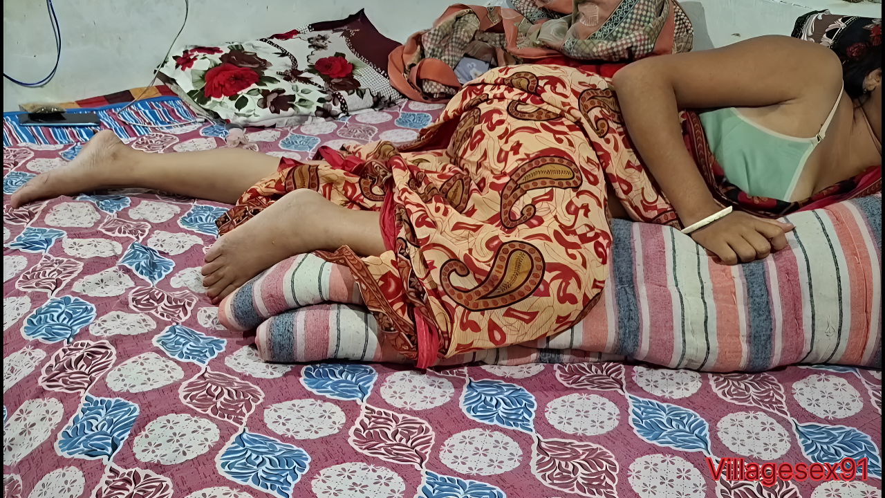 Village bhabhi fast chudai pussy soft hairy pussy sex