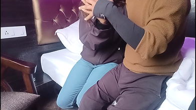 Sexy Soniya Fucked Hard by Boss in Goa Hotel