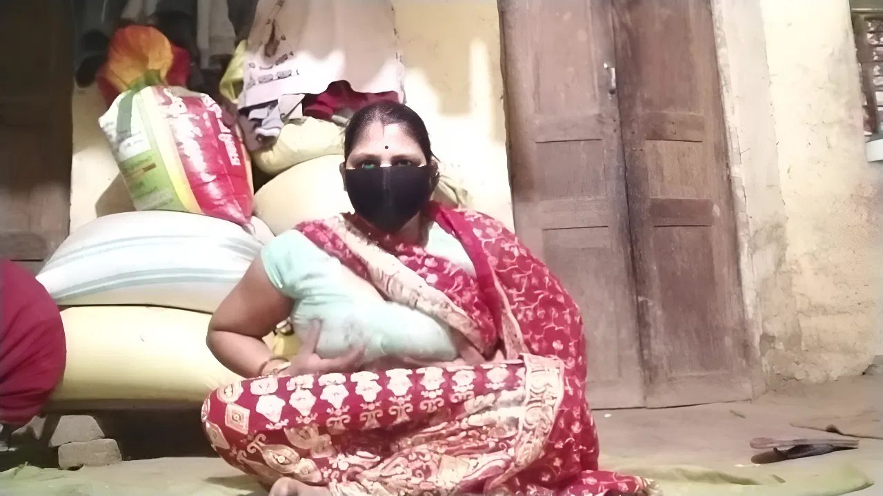 Hot Bhabh Fingering Pussy Nude Boobs Press