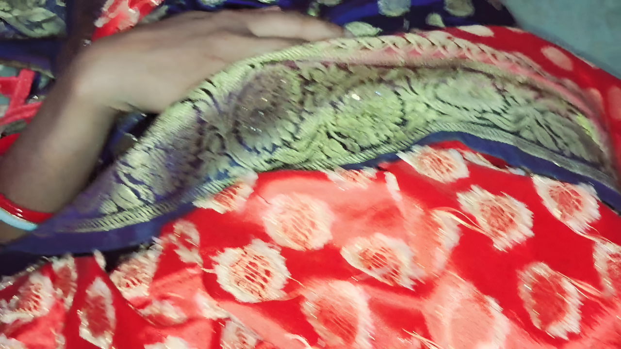 Sonu Bhabhi Got Hot After Watching the Movie, Then Said to Me Calm My Heat