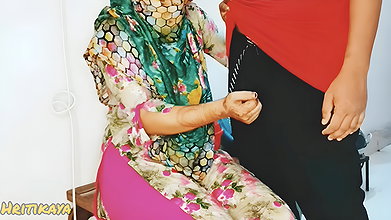 Closeup – Desi Bhabhi Condom Blowjob! Cum in Condom with Red Lipstic