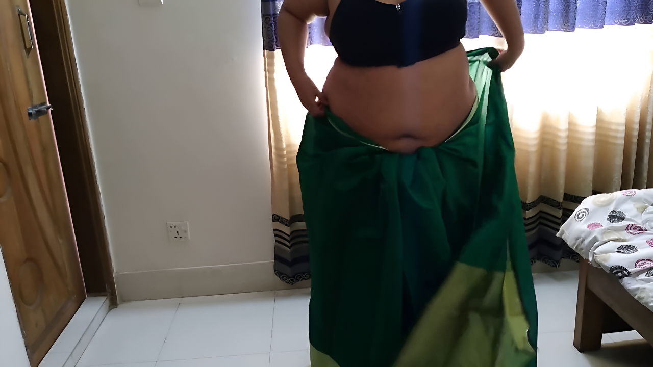 Hot Bhabhi Sucked My Penis