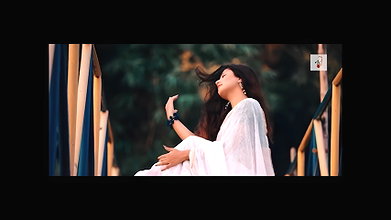 Beautiful Bela White Saree NAARI Outdoor Slow Motion