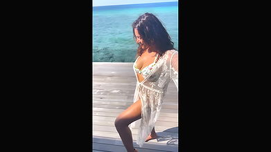 BIPASHA BASU HOTTIE BOLD DIYA SEXY IN BIKINI NEAR POOL UUFFF 22