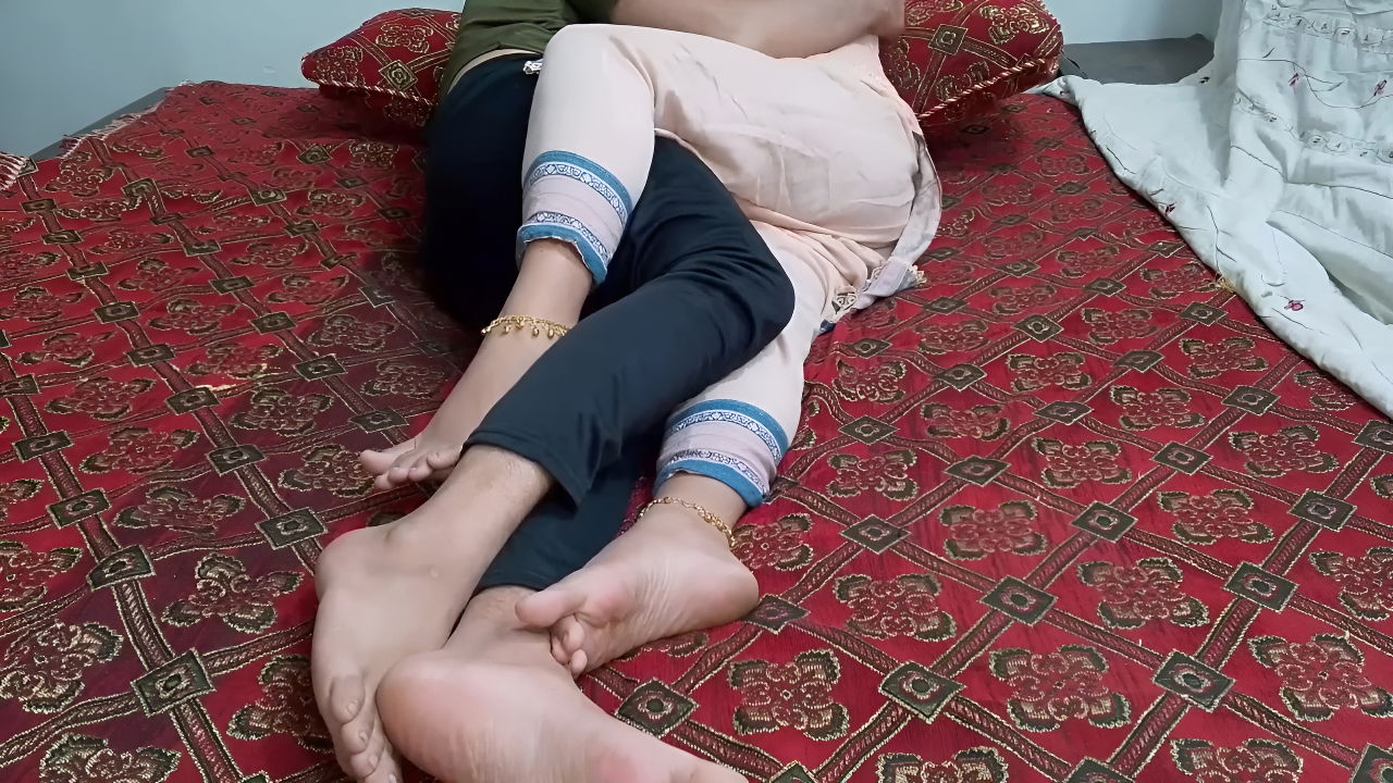 Bed Share Sex with Indian Desi Wife