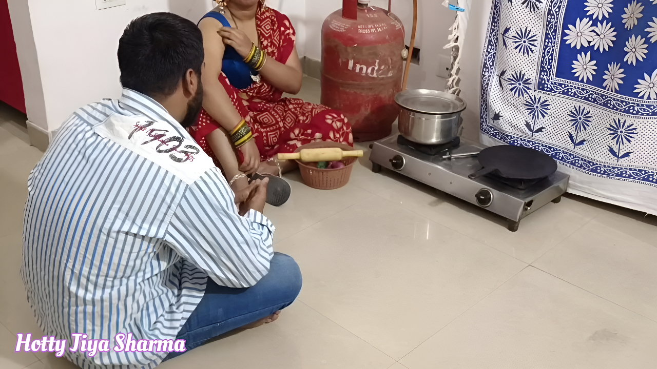 Bhojpuri Bhabhi Fucked Hard by Her Stepfather in Law in Front of Her Dever