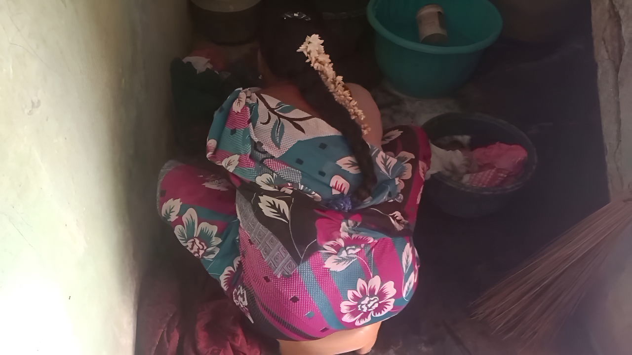 Priyanka Sexy Stepaunty Dress Washing in Bathrome