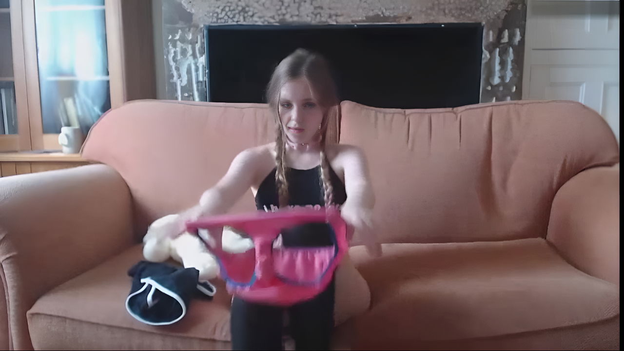 My Chubby Stepsister Bounces On My Cock When Were Home Alone full on_347435ca