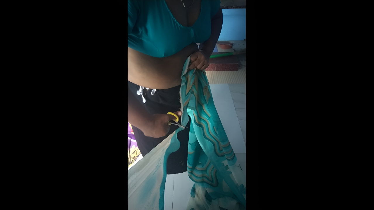 Big MILF Stepaunty Saree Wearing
