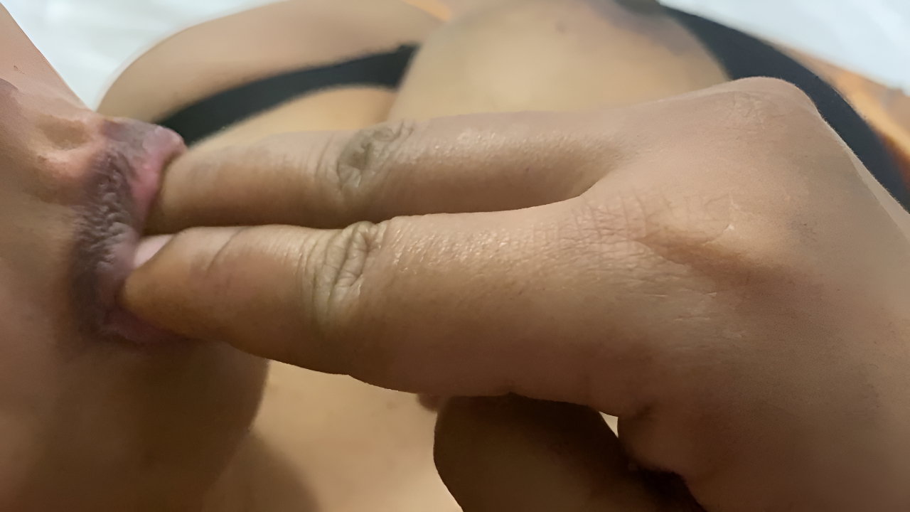 Dasy Stepaunty Blowjob Her Fingers Hardly Thinking Handsome Boy Friend