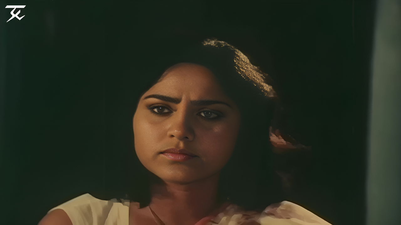 Unk Actress Hot Romace in Transparent Dress Scenes Comipation 3-Kadhal Express2