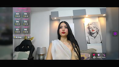 Horny babe in saree without blouse Exposing Boobs With Nipple2