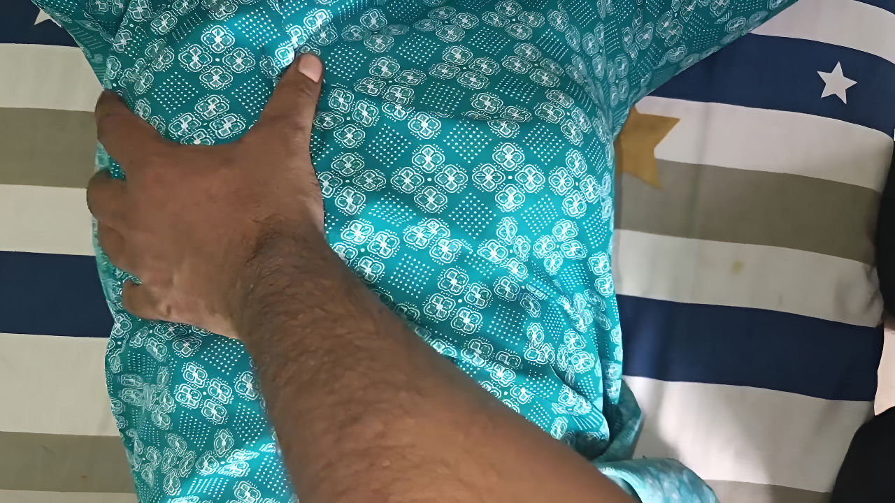 Desi Virgin School Girl First Time Fuck.