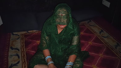My friend’s wife was fucked very hard. Me and my friend had gone to Lucknow.