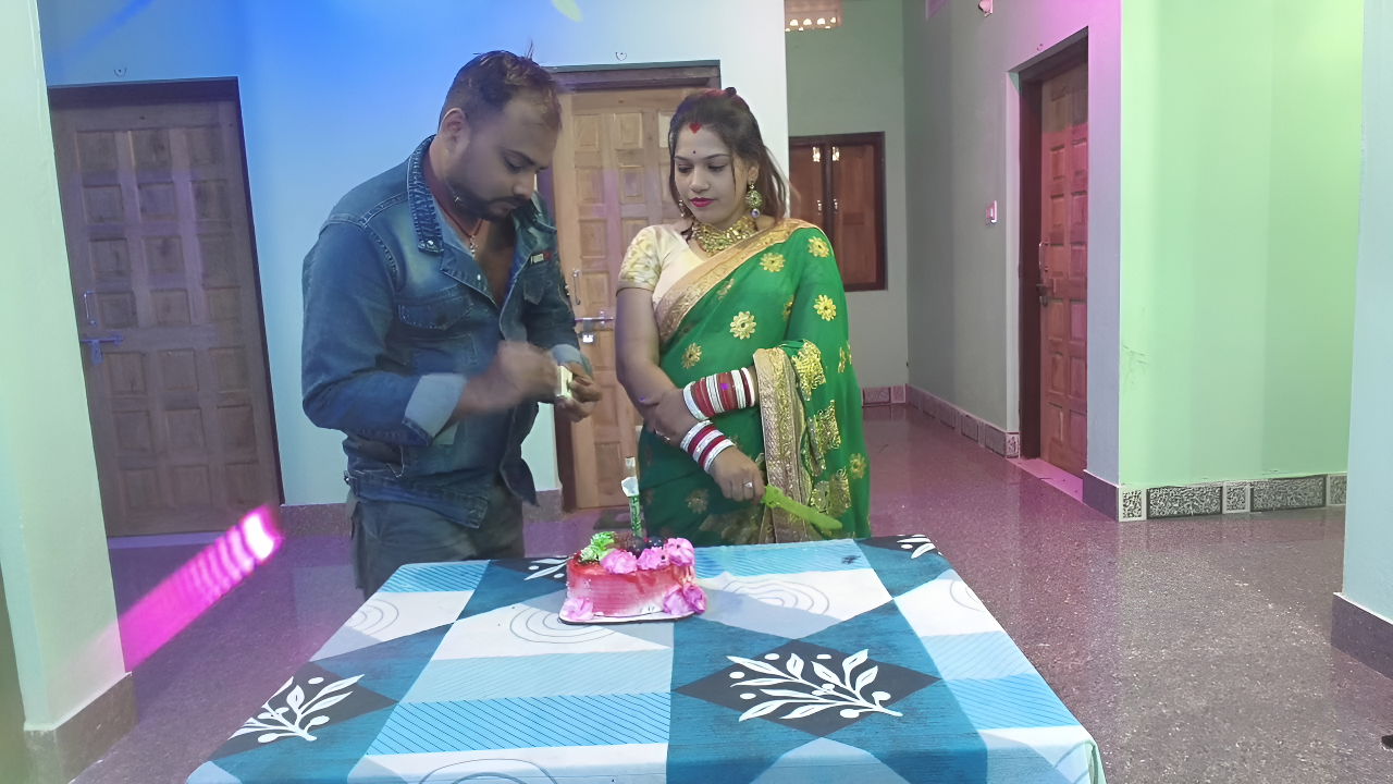 New Year Celebration Time Bhabhi Fucking Hard with Her Devar After Cake Cutting