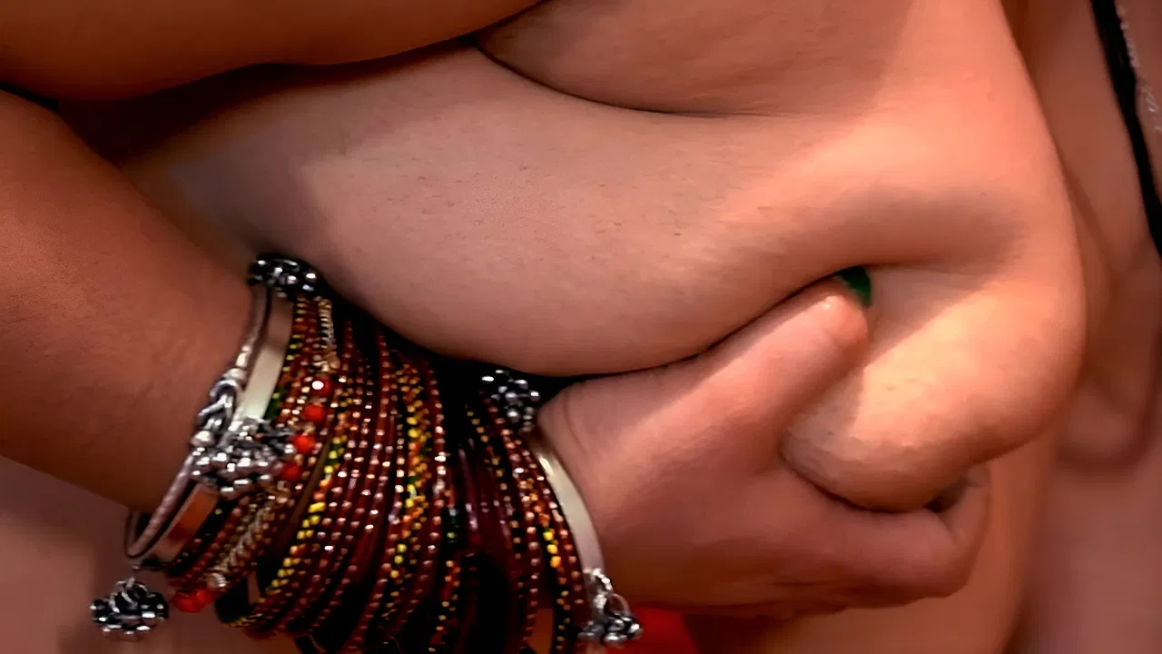 A desi wife had wild sex with her husband’s boss to please him for promotion