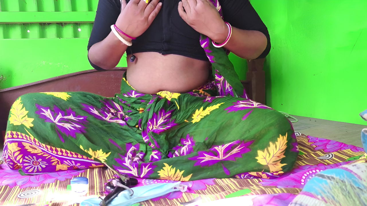 Hot Young Aunty Nice Video Enjoy