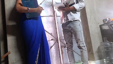 Village Me Sexy Teacher Ne Apni Student Se Chut Marwai Aur Madam Ne Apni Chut Ki Garmi Nikali