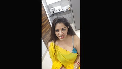 Youtuber Vandhana 32