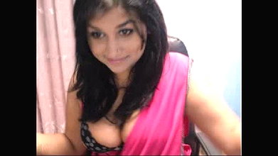 chubby roshnie in pink saree strip naked