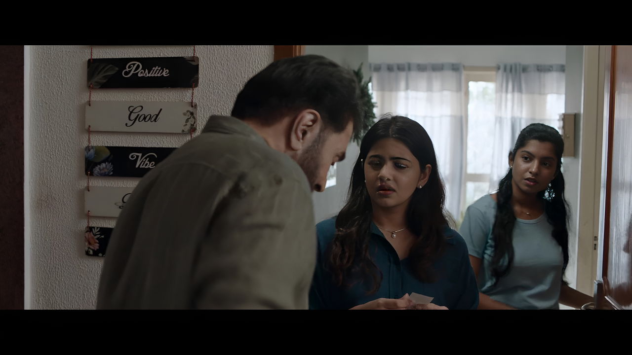 Wafa Khatheeja Hot Boobs Shaking Seduction Scene-Dominic and the Ladies Purse 20252