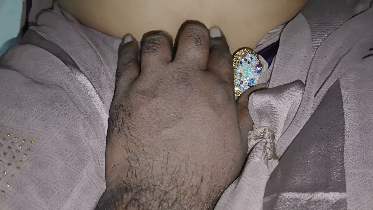 Indian Married Bhabhi Fuck on the Saari