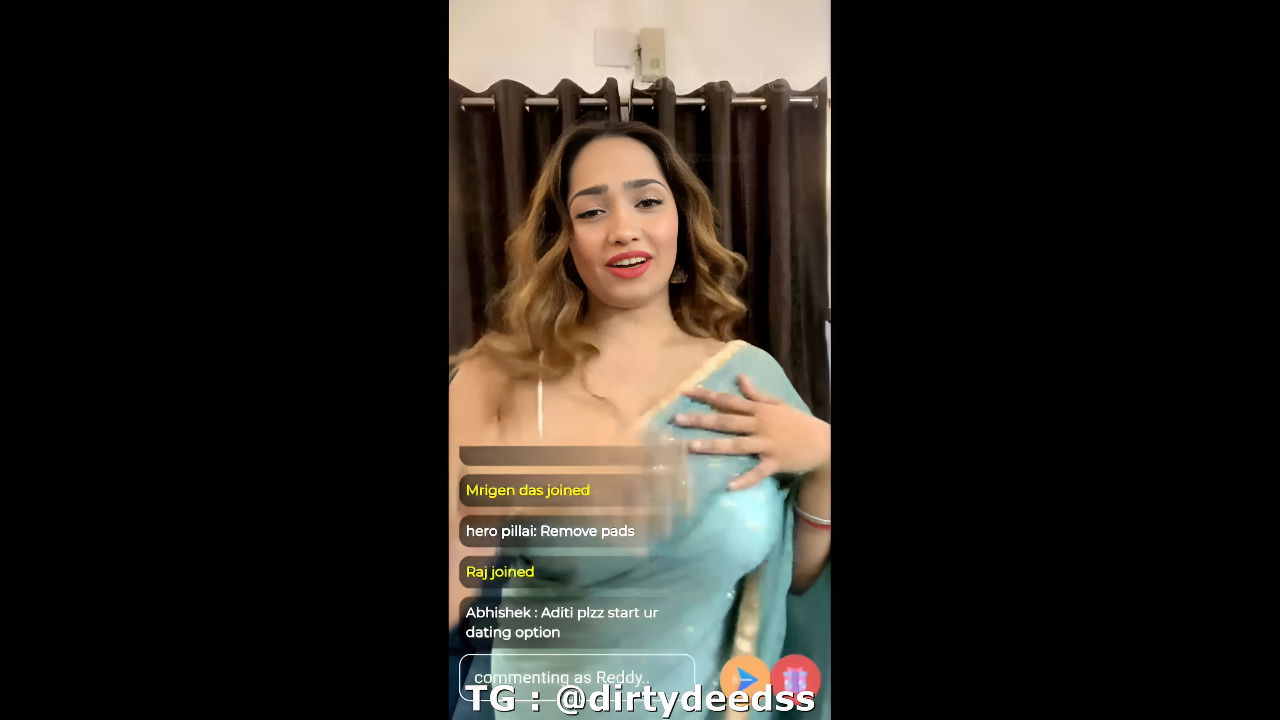 ADITI MISTRY – SAREE LIVE