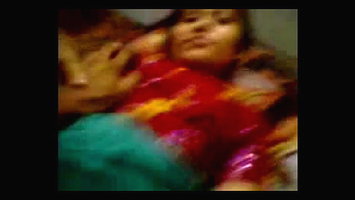 desi gf archana juicy boob show
