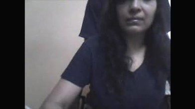 desi mature wife with hubby on webcam