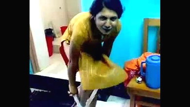 naina bhabhi dress change