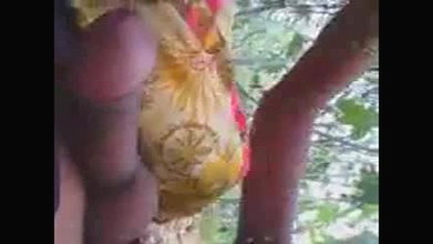 sexy bhabhi open field blowjob